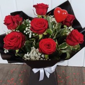 12 Luxury Red Roses